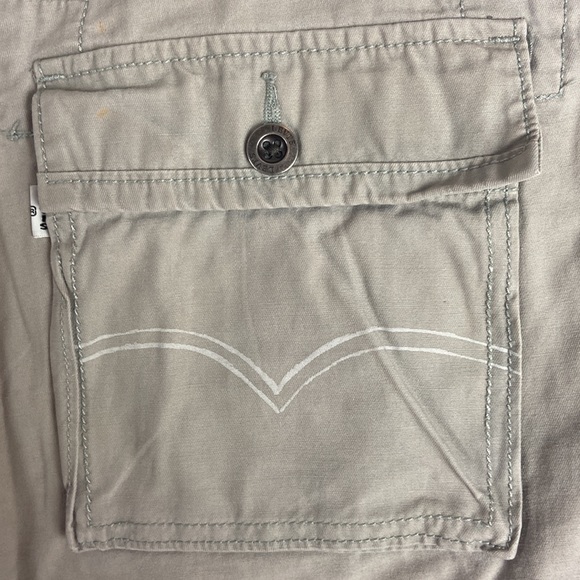Levi's Men's Tan Cargo Shorts Size: 34W - Picture 7 of 12